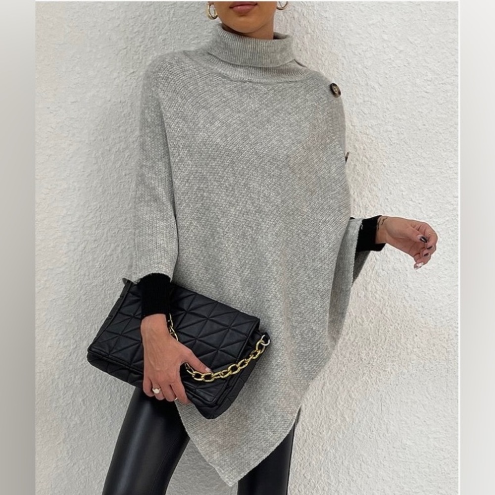 NEW Gray Mock Neck Button Accent Poncho Size Medium